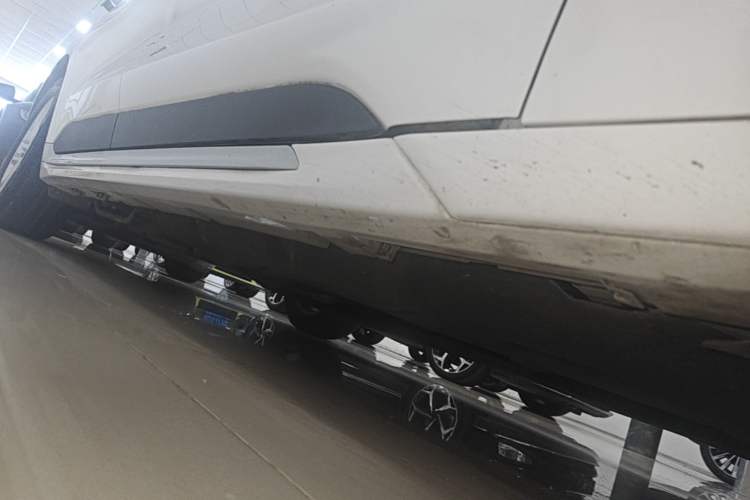 Used Ford Mondeo 2025 1.5T EcoBoost Comfort Version Right Side Sill