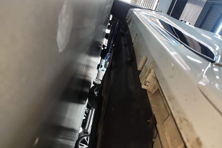 Used Ford Mondeo 2025 2.0T EcoBoost Ultimate Edition Right Side Sill