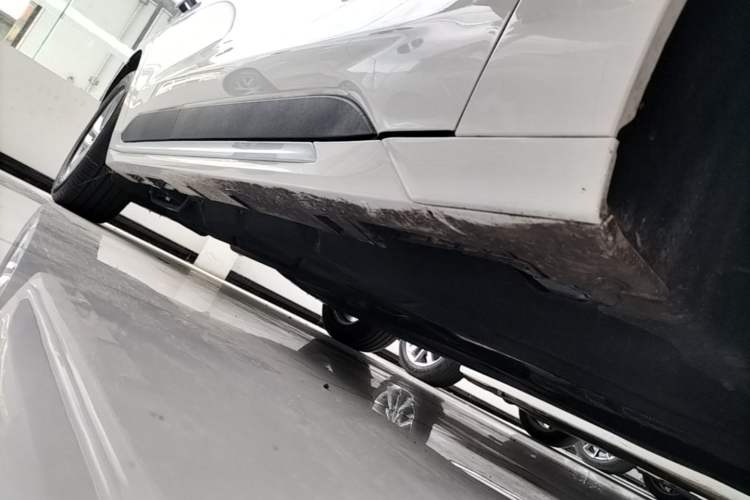 Used Ford Mondeo 2025 1.5T EcoBoost Comfort Version Right Side Sill