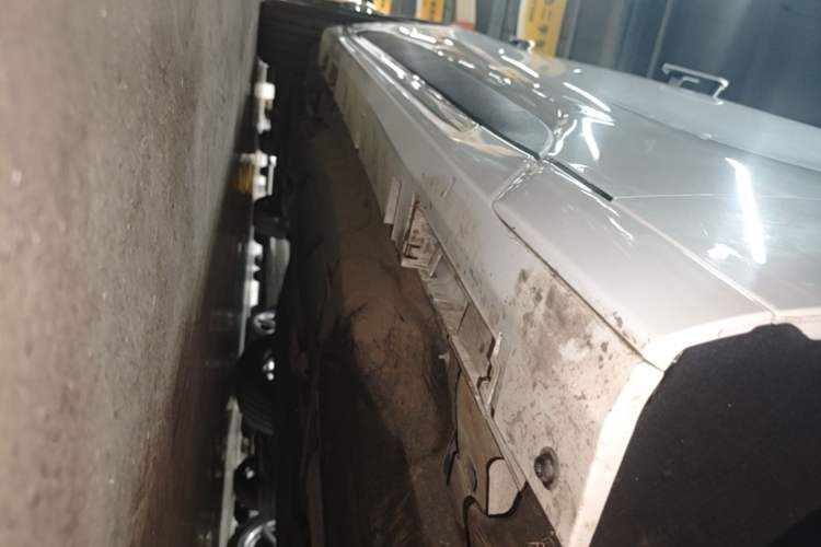 Used Ford Mondeo 2025 2.0T EcoBoost Luxury Version Right Side Sill