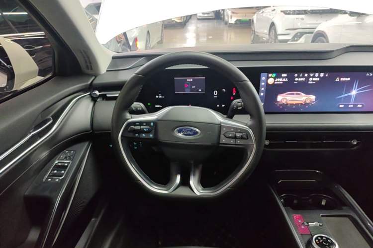 Used Ford Mondeo 2025 2.0T EcoBoost Luxury Version Steering Wheel