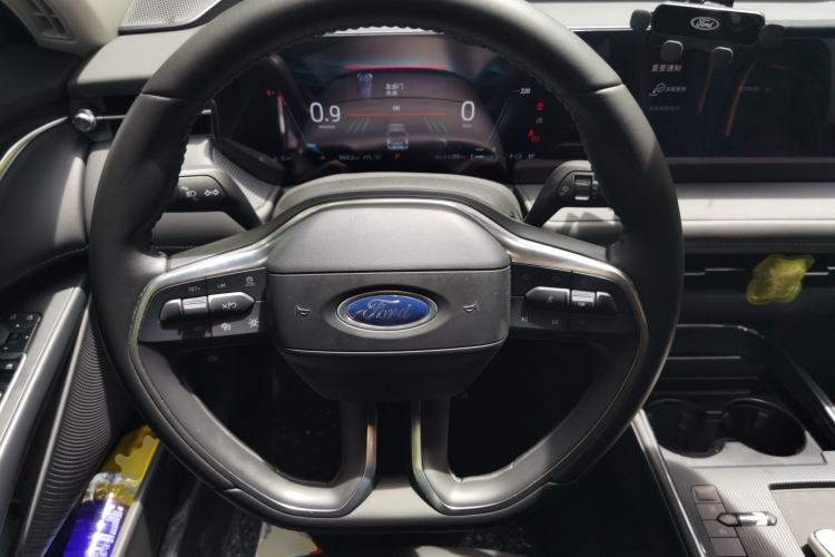 Used Ford Mondeo 2025 2.0T EcoBoost Luxury Version Steering Wheel