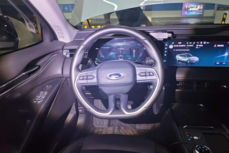 Used Ford Mondeo 2025 1.5T EcoBoost E Hybrid Luxury Edition Steering Wheel