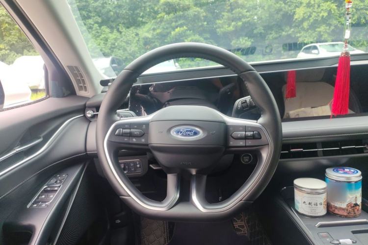 Used Ford Mondeo 2025 2.0T EcoBoost Luxury Version Steering Wheel