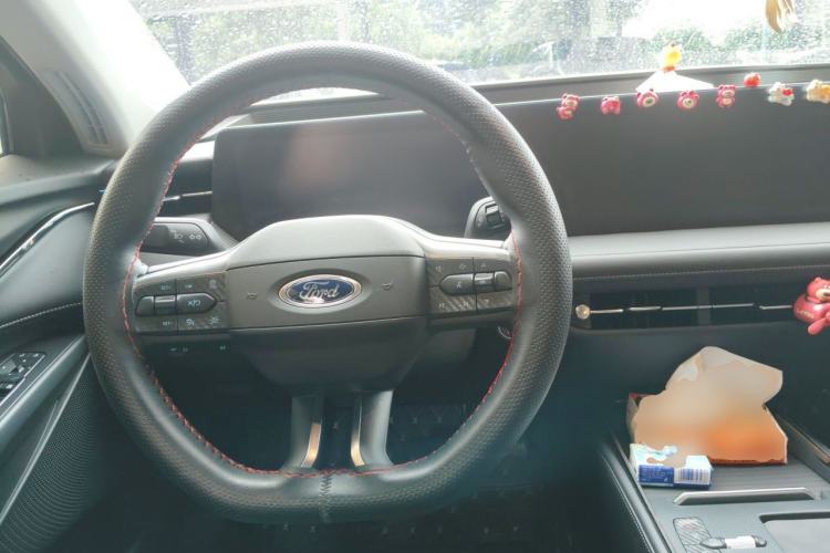 Used Ford Mondeo 2025 2.0T EcoBoost Luxury Version Steering Wheel
