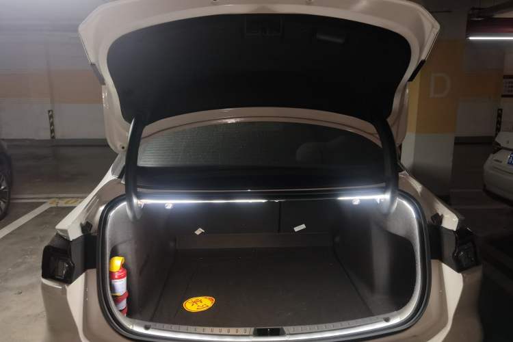 Used Ford Mondeo 2025 2.0T EcoBoost Ultimate Edition Trunk