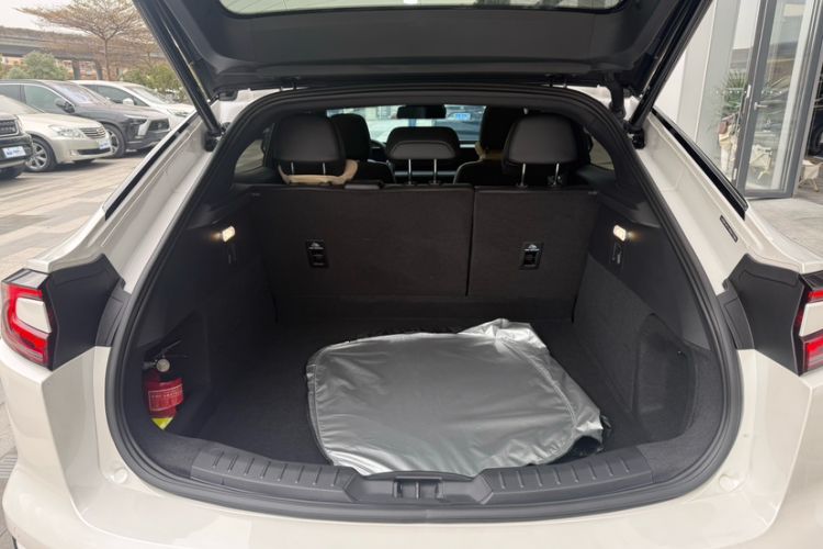 Used Ford Mondeo 2025 2.0T EcoBoost E Hybrid Sport Edition ST-Line Trunk