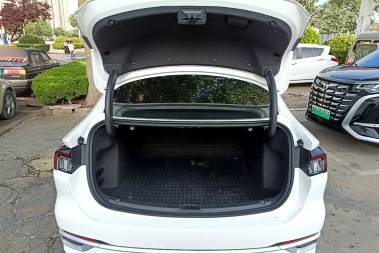 Used Ford Mondeo 2025 1.5T EcoBoost Comfort Version Trunk