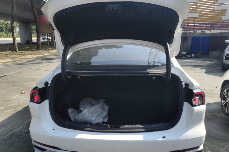 Used Ford Mondeo 2025 1.5T EcoBoost Comfort Version Trunk