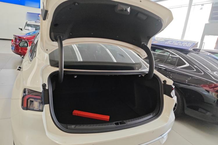 Used Ford Mondeo 2025 2.0T EcoBoost Luxury Version Trunk