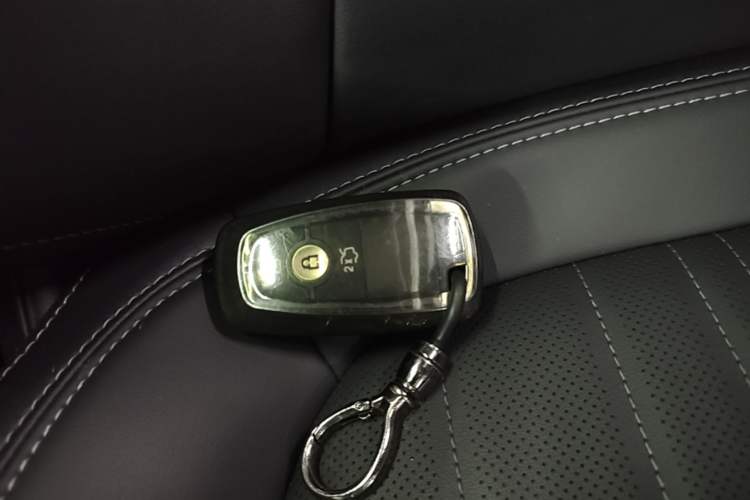 Used Ford Mondeo 2025 2.0T EcoBoost Luxury Version Vehicle Key