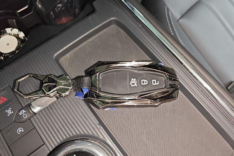 Used Ford Mondeo 2025 2.0T EcoBoost Luxury Version Vehicle Key