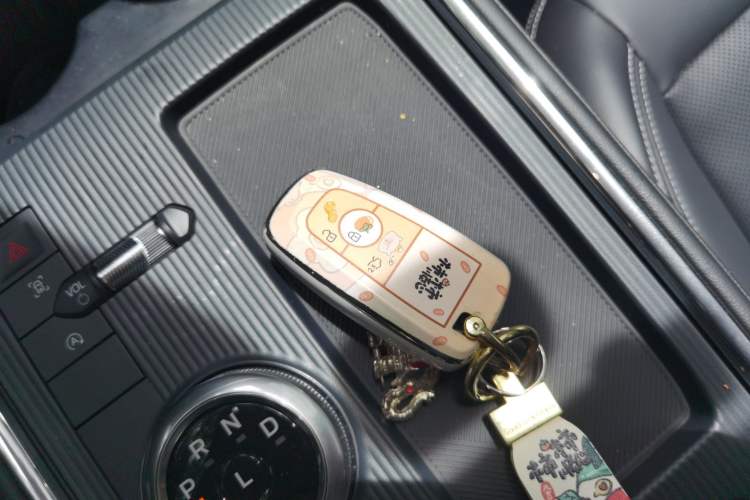 Used Ford Mondeo 2025 2.0T EcoBoost Luxury Version Vehicle Key