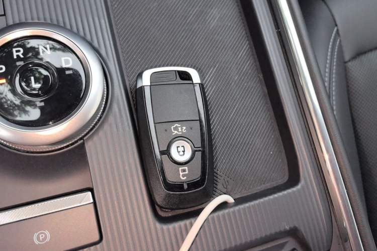Used Ford Mondeo 2025 2.0T EcoBoost Luxury Version Vehicle Key