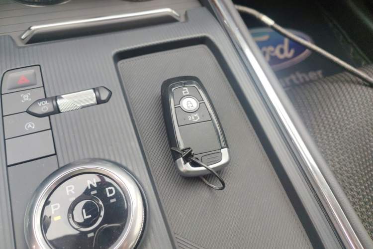 Used Ford Mondeo 2025 2.0T EcoBoost Luxury Version Vehicle Key