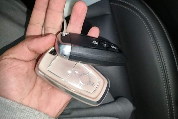 Used Ford Mondeo 2025 2.0T EcoBoost Luxury Version Vehicle Key