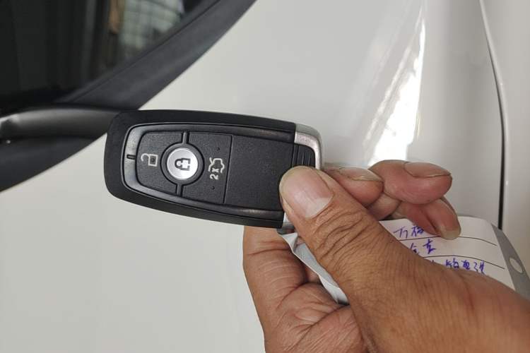 Used Ford Mondeo 2025 1.5T EcoBoost Comfort Version Vehicle Key