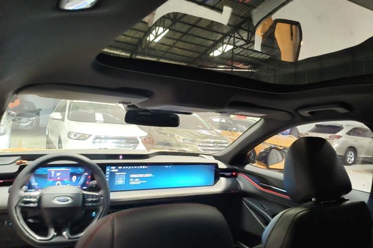 Used Ford Mondeo 2025 2.0T EcoBoost E Hybrid Sport Edition ST-Line Headliner