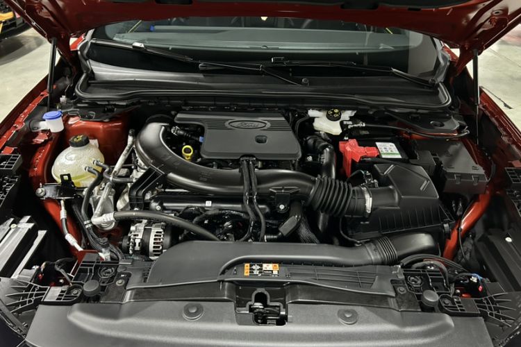 Used Ford Mondeo 2026 Model 2.0T EcoBoost Ultimate Engine Bay