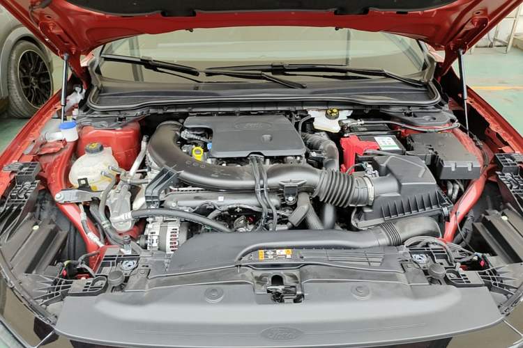 Used Ford Mondeo 2026 Model 2.0T EcoBoost Ultimate Engine Bay