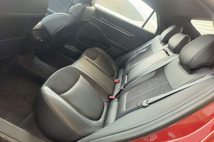 Used Ford Mondeo 2026 Model 2.0T EcoBoost Ultimate Left Rear Seat