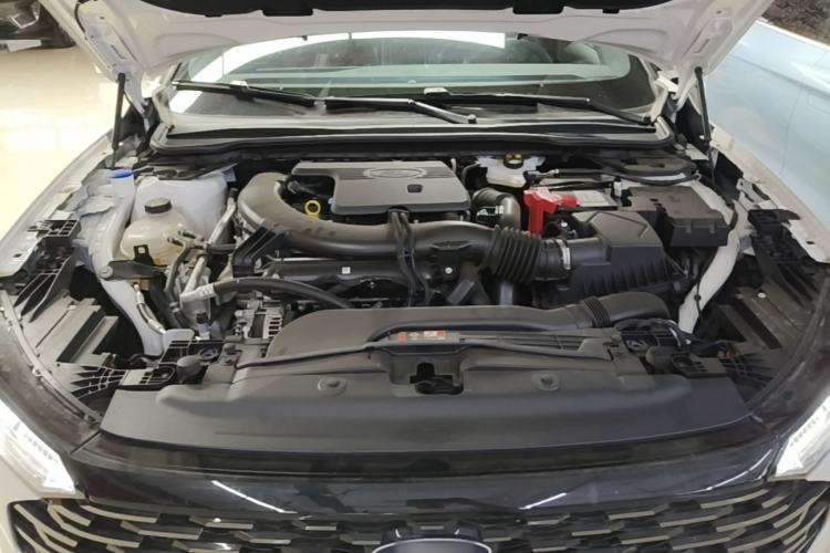Used Ford Mondeo 2026 Model 2.0T EcoBoost Ultimate Engine Bay
