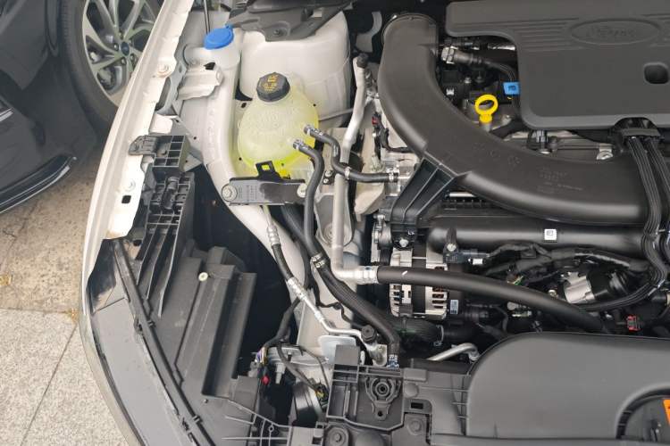 Used Ford Mondeo 2026 Model 2.0T EcoBoost Ultimate Engine Bay Right