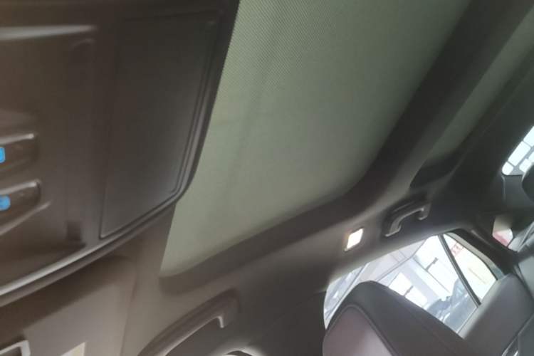Used Ford Mondeo 2026 Model 2.0T EcoBoost Ultimate Headliner