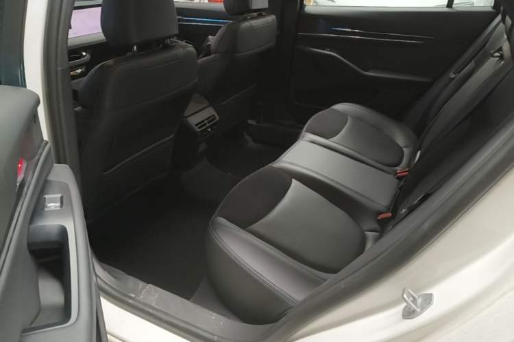 Used Ford Mondeo 2026 Model 2.0T EcoBoost Ultimate Left Rear Seat
