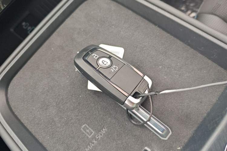 Used Ford Mondeo 2026 Model 2.0T EcoBoost Ultimate Vehicle Key