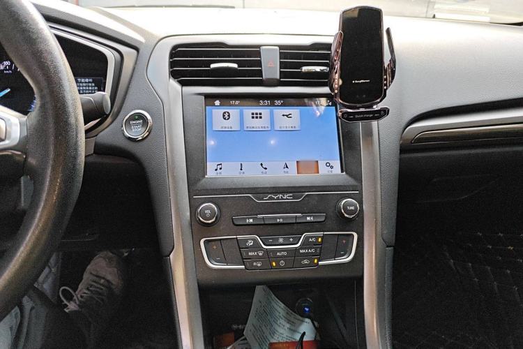 Used Ford Mondeo New Energy 2018 2.0 PHEV Smart-Controlled Fashion Edition China VI Standard Audio And AC Panel