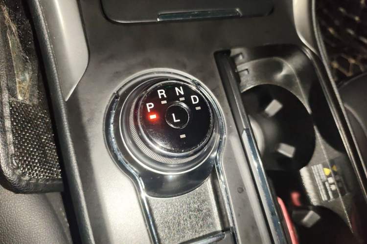 Used Ford Mondeo New Energy 2018 2.0 PHEV Smart-Control Luxury Version China VI Standard Gear Lever