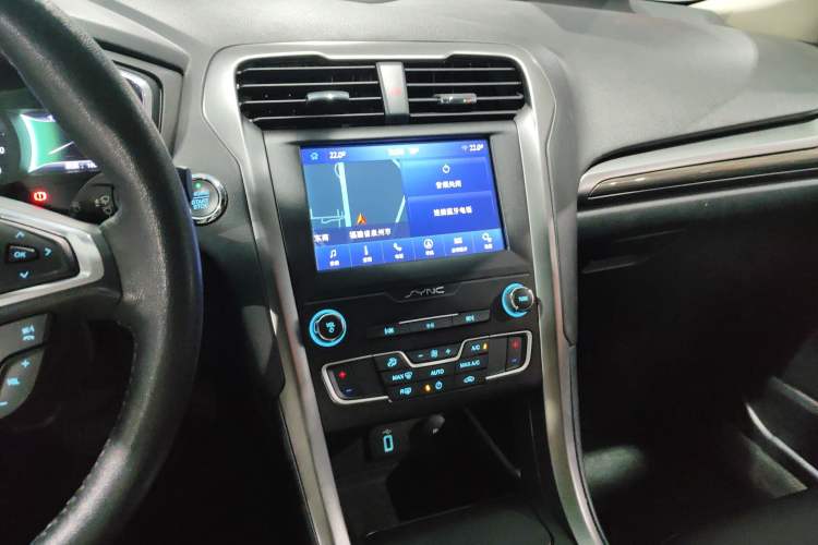 Used Ford Mondeo New Energy 2018 2.0 PHEV Smart-Control Luxury Version China VI Standard Audio And AC Panel