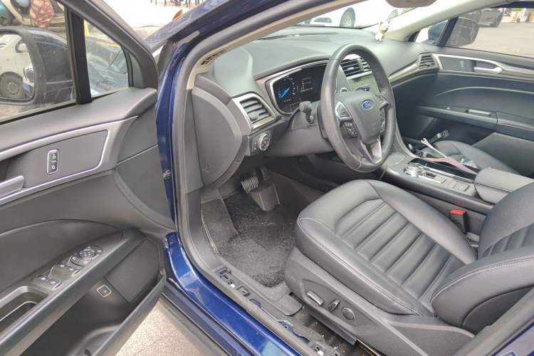 Used Ford Mondeo New Energy 2018 2.0 PHEV Smart-Controlled Fashion Edition China VI Standard Driver Seat
