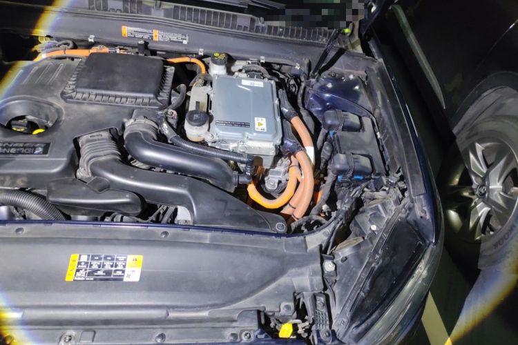 Used Ford Mondeo New Energy 2018 2.0 PHEV Smart-Controlled Fashion Edition China VI Standard Engine Bay Left
