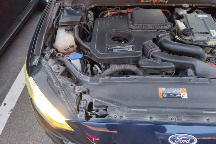 Used Ford Mondeo New Energy 2018 2.0 PHEV ZhiShang Trim Engine Bay Right