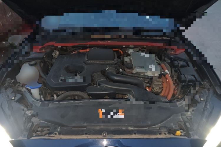 Used Ford Mondeo New Energy 2018 2.0 PHEV Smart-Controlled Fashion Edition China VI Standard Engine Bay
