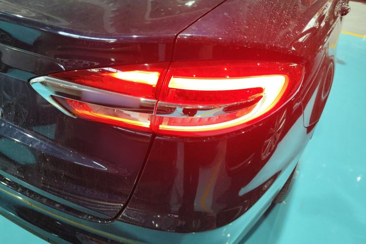 Used Ford Mondeo New Energy 2018 2.0 PHEV Smart-Control Luxury Version China VI Standard Exterior 6