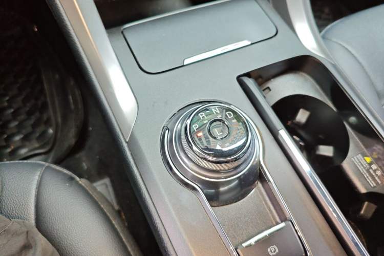 Used Ford Mondeo New Energy 2018 2.0 PHEV Smart-Controlled Fashion Edition China VI Standard Gear Lever