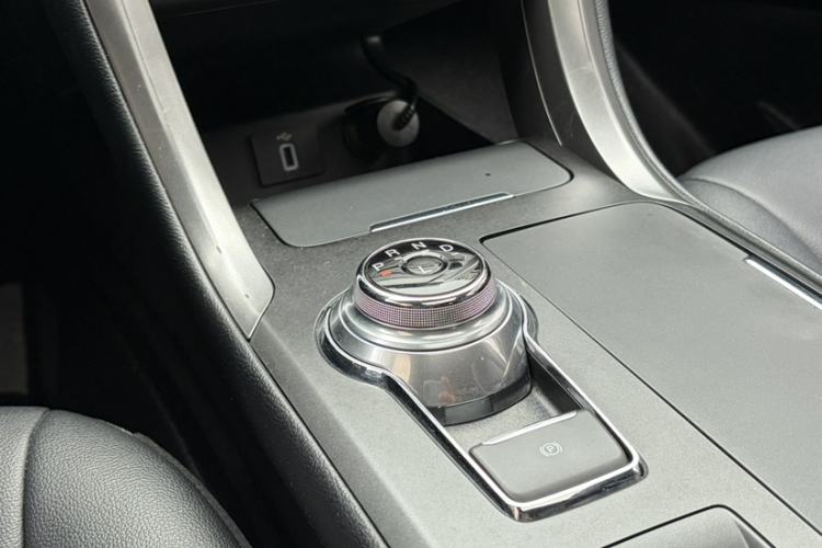 Used Ford Mondeo New Energy 2018 2.0 PHEV Smart-Controlled Fashion Edition China VI Standard Gear Lever