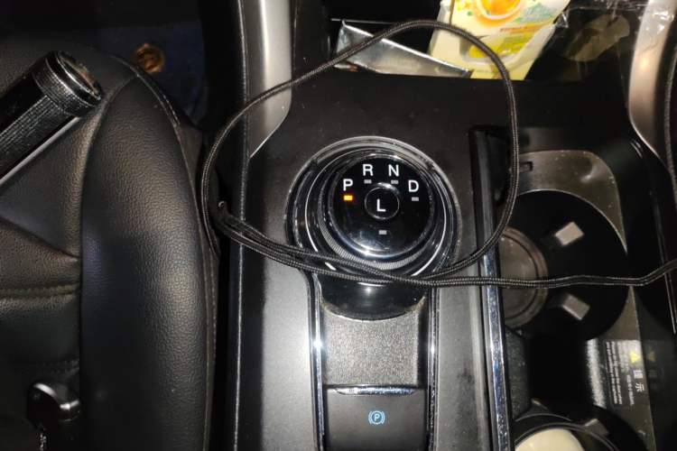 Used Ford Mondeo New Energy 2018 2.0 PHEV Smart-Controlled Fashion Edition China VI Standard Gear Lever