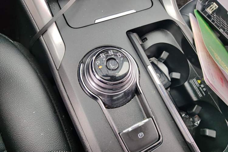 Used Ford Mondeo New Energy 2018 2.0 PHEV Smart-Controlled Fashion Edition China VI Standard Gear Lever