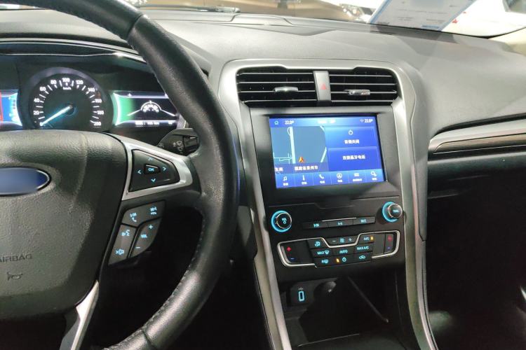 Used Ford Mondeo New Energy 2018 2.0 PHEV Smart-Control Luxury Version China VI Standard Interior 2