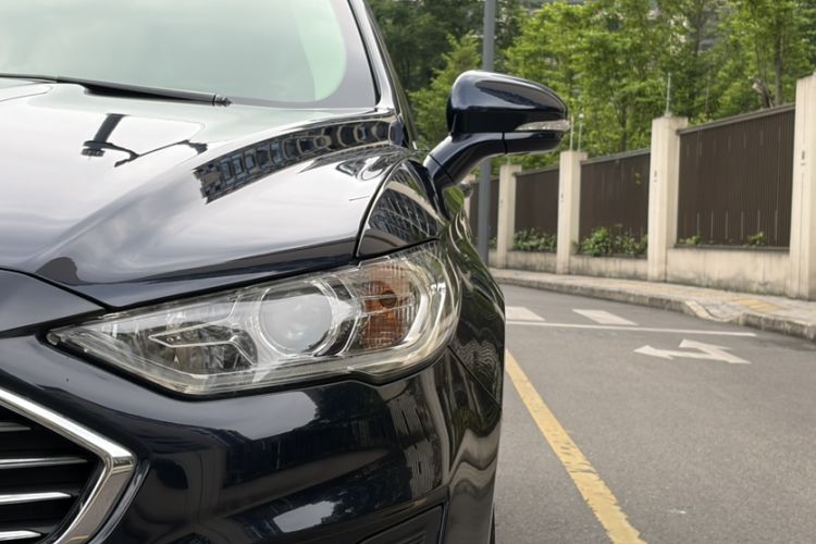 Used Ford Mondeo New Energy 2018 2.0 PHEV Smart-Controlled Fashion Edition China VI Standard Left Front Headlight