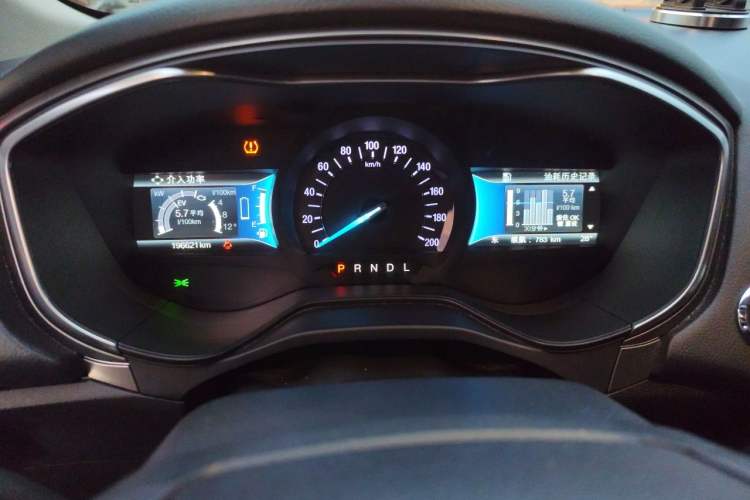 Used Ford Mondeo New Energy 2018 2.0 PHEV ZhiShang Trim Odometer Close Up