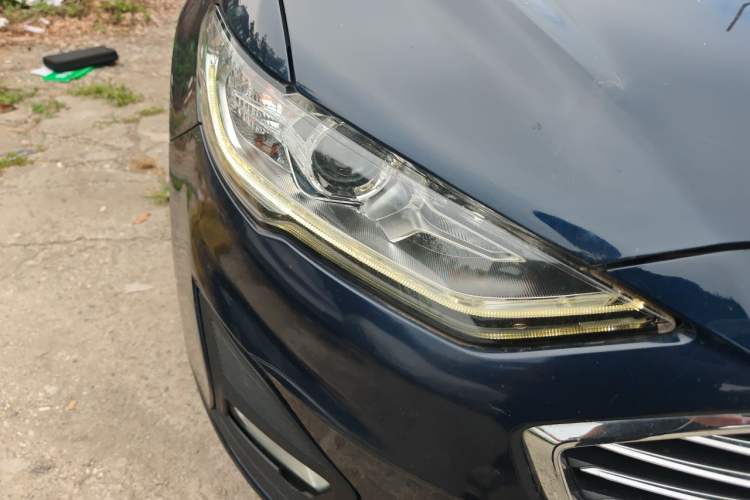 Used Ford Mondeo New Energy 2018 2.0 PHEV Smart-Controlled Fashion Edition China VI Standard Right Front Headlight