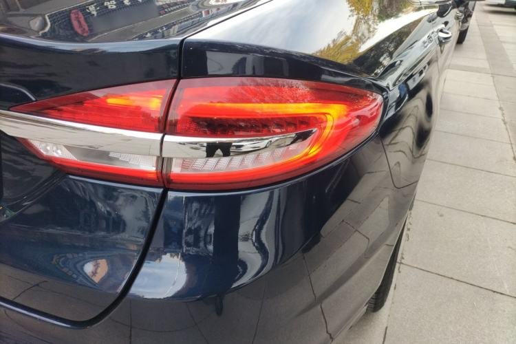 Used Ford Mondeo New Energy 2018 2.0 PHEV Zhihao Trim Right Rear Taillight