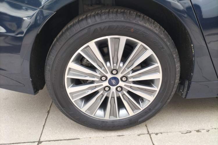 Used Ford Mondeo New Energy 2018 2.0 PHEV Zhihao Trim Right Rear Wheel Hub