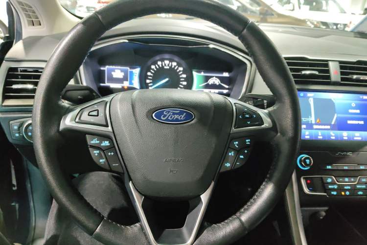 Used Ford Mondeo New Energy 2018 2.0 PHEV Smart-Control Luxury Version China VI Standard Steering Wheel
