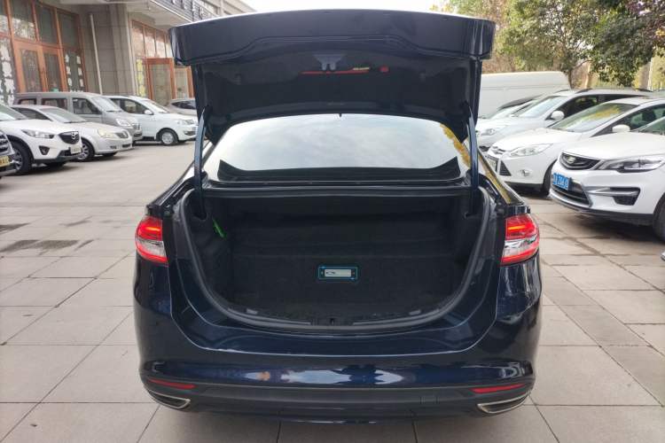 Used Ford Mondeo New Energy 2018 2.0 PHEV Zhihao Trim Trunk